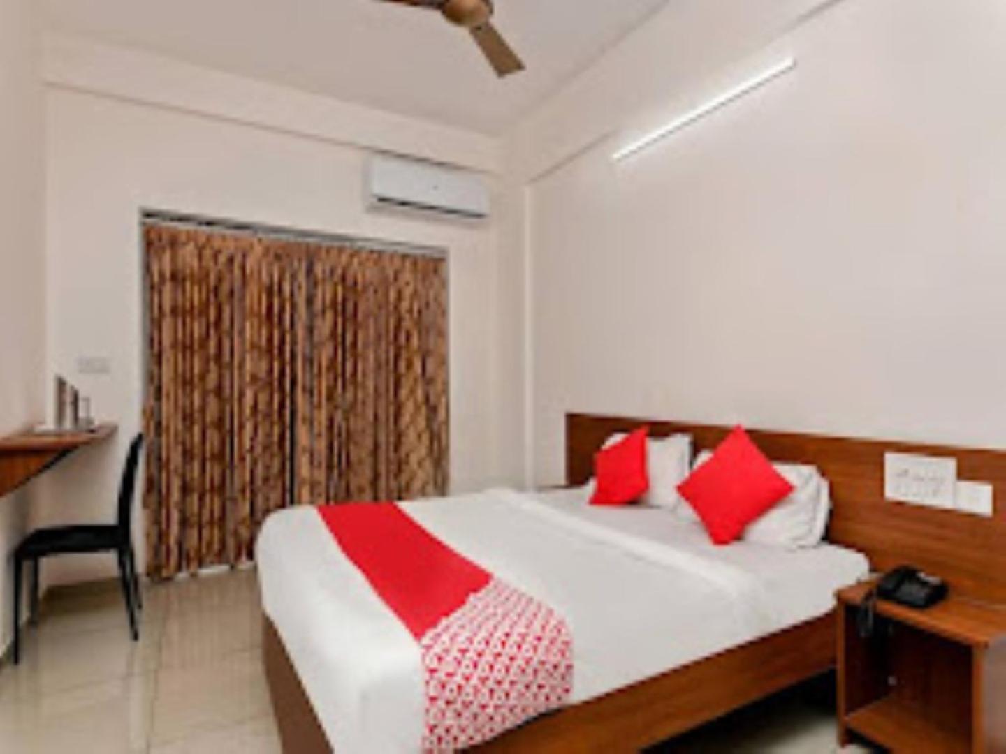 Hotel Samruddhi Lodging,Mangaluru Mulki Exterior photo